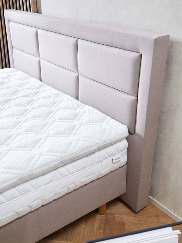 Viskotopper auf Matratze